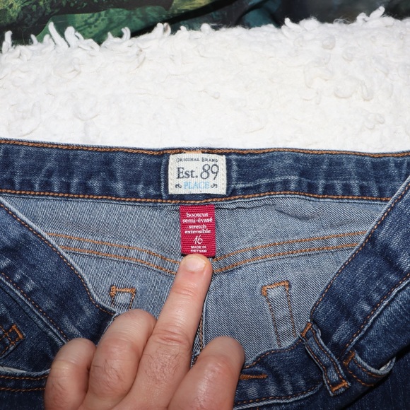 Girl’s The Children’s Place Boot Cut Jeans - Picture 2 of 2